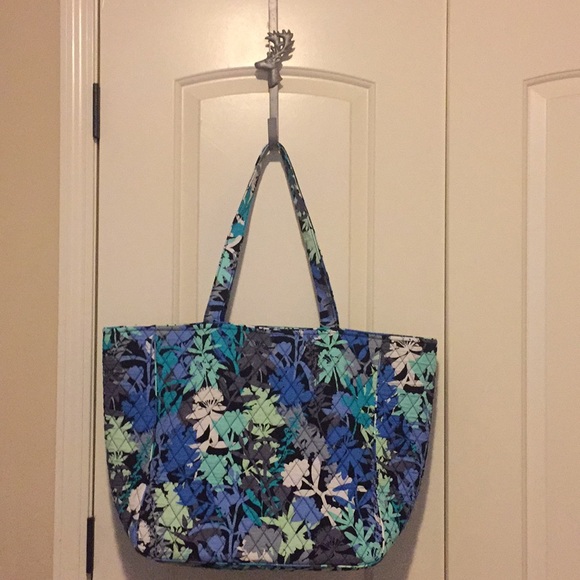 💙NWT Vera Bradley Tote💙 - Picture 3 of 8